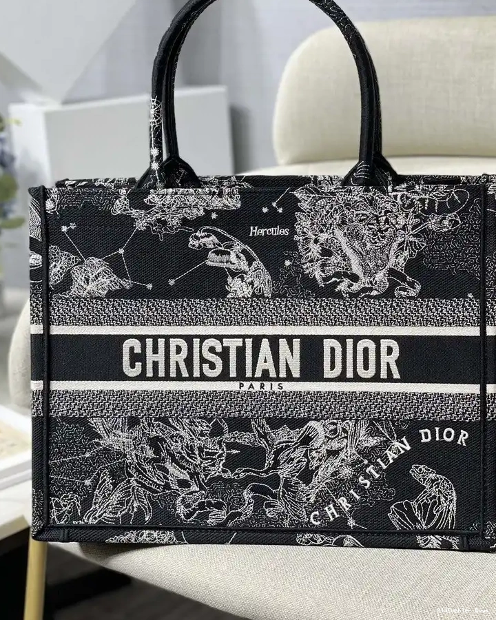 MEDIUM DIRO TOTE-36*18*28CM BOOK 0705
